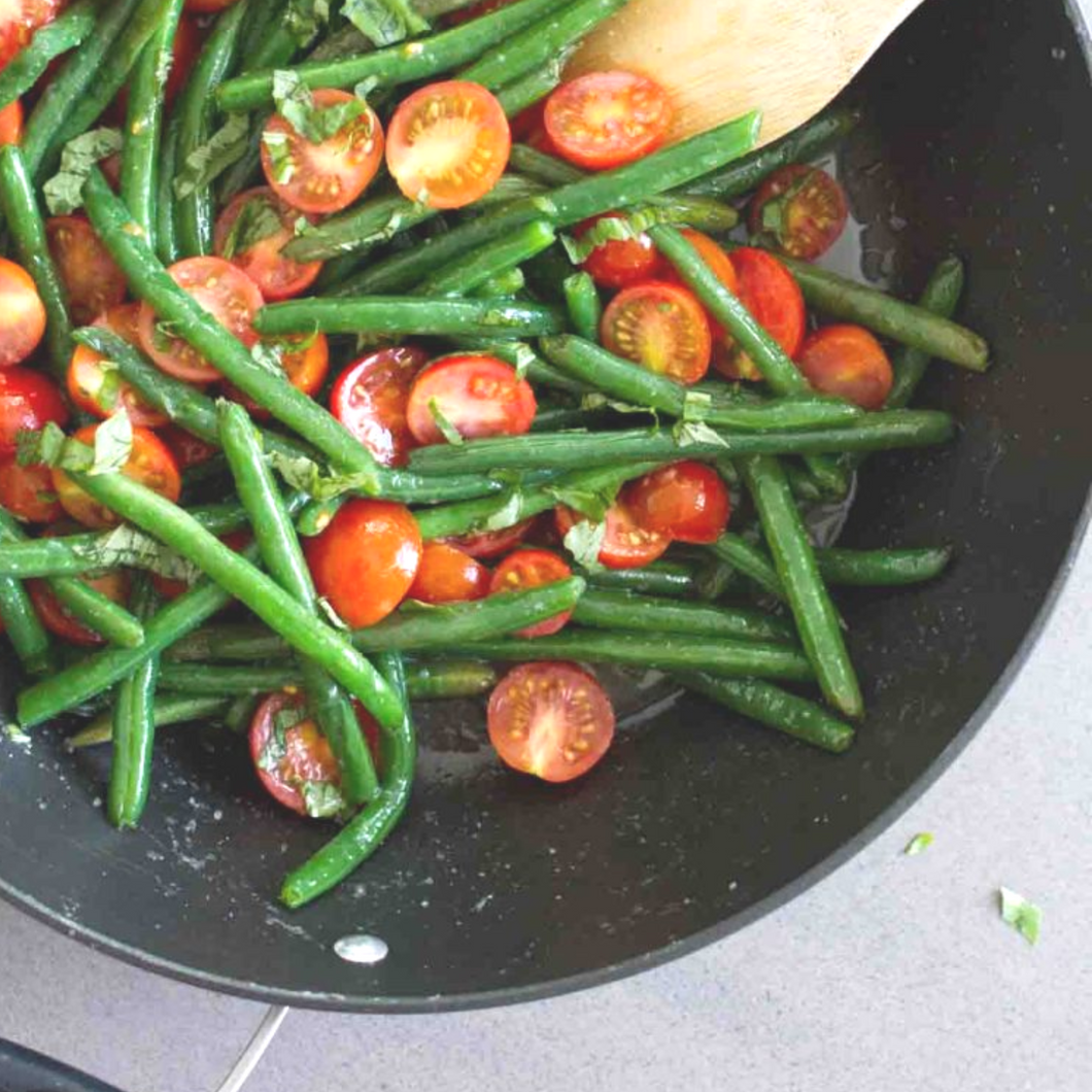 Steamed Green Beans with Cherry Tomatoes and Shallot Vinaigrette (GF, DF, V)
