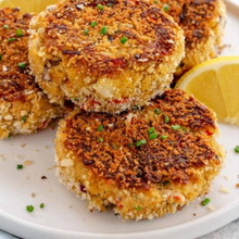 Load image into Gallery viewer, Meal Bundle - Panko Crusted  Fresh Crab Cake
